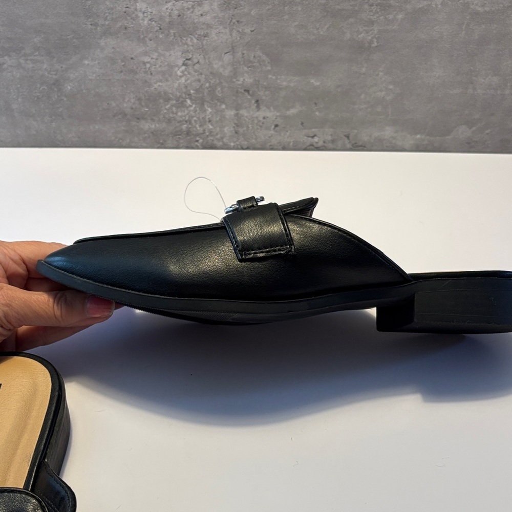torrid size 9.5 Black Faux Leather Slip-On Mules with Silver Hardware NWT - Picture 4 of 9